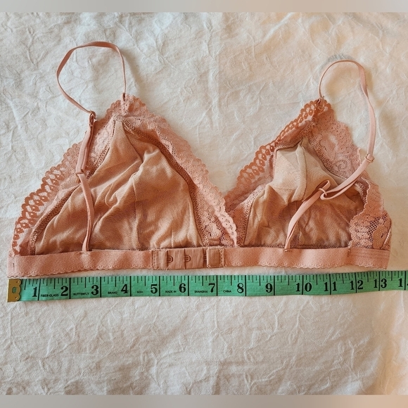 Talula Aritzia Pink Lace Bralette - Picture 11 of 13